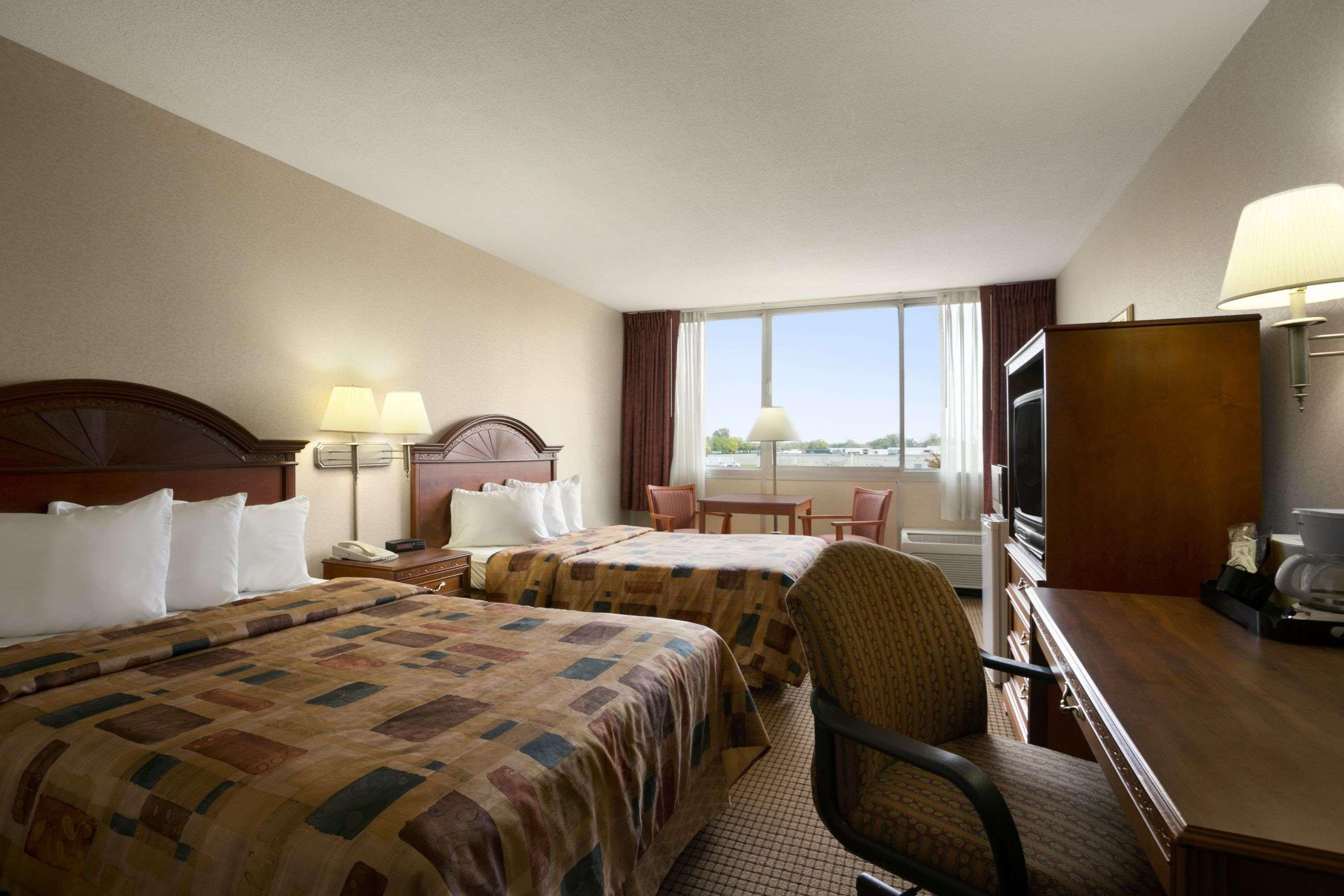 Days Inn By Wyndham Sidney Oh Dış mekan fotoğraf