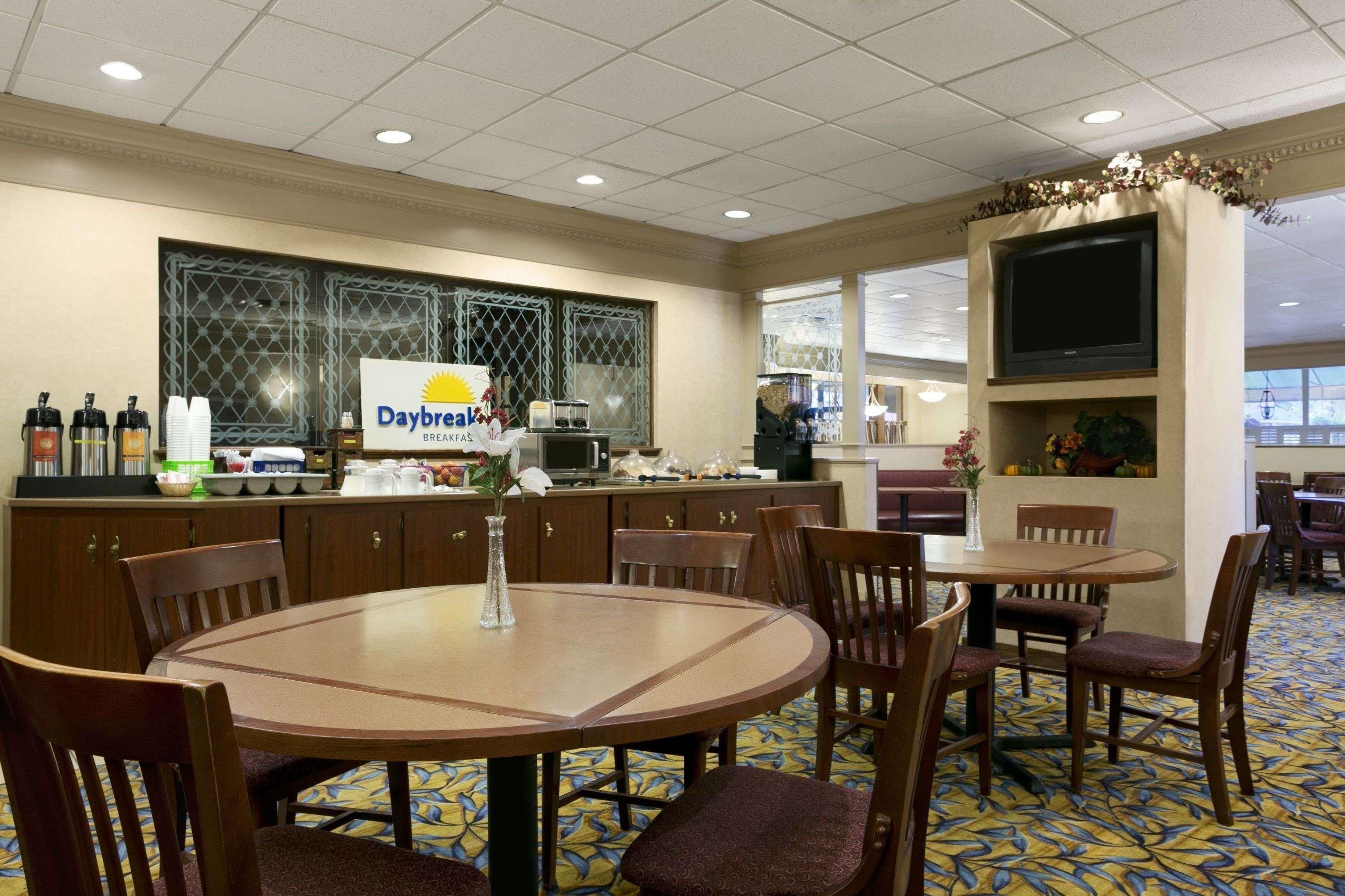 Days Inn By Wyndham Sidney Oh Dış mekan fotoğraf